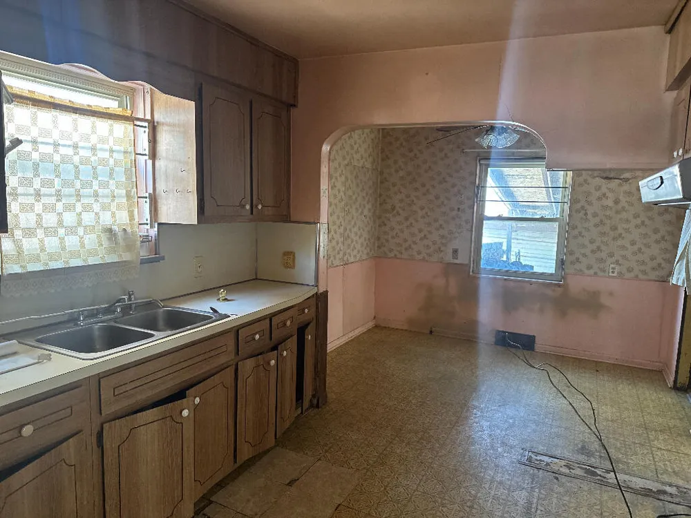 17516 Woodingham Drive Detroit, MI 48221