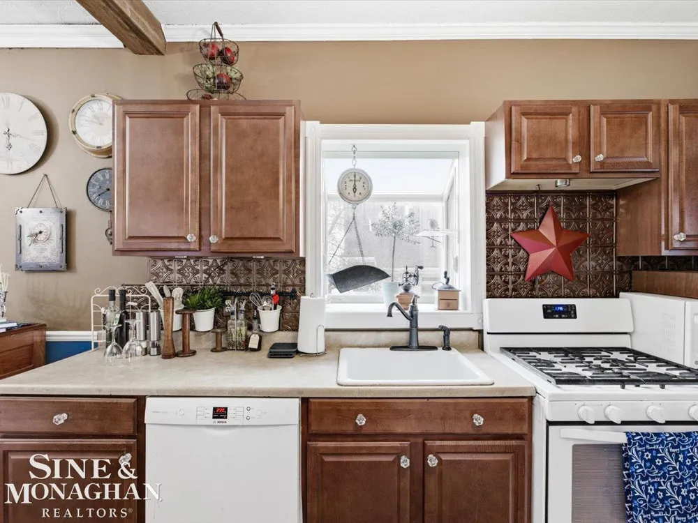 1713 St Clair River Drive Algonac City, MI 48001