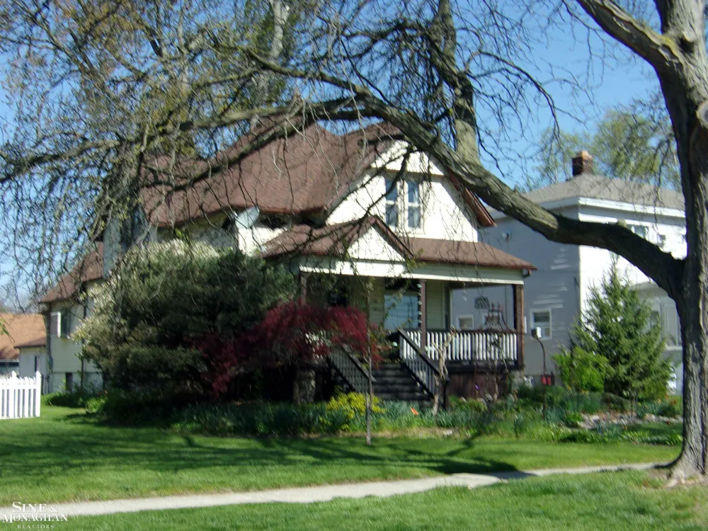 1713 St Clair River Drive Algonac City, MI 48001