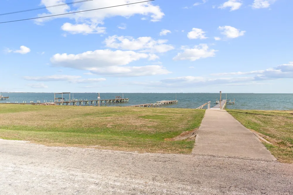 316 Marshall Johnson Avenue S Port Lavaca, TX 77979