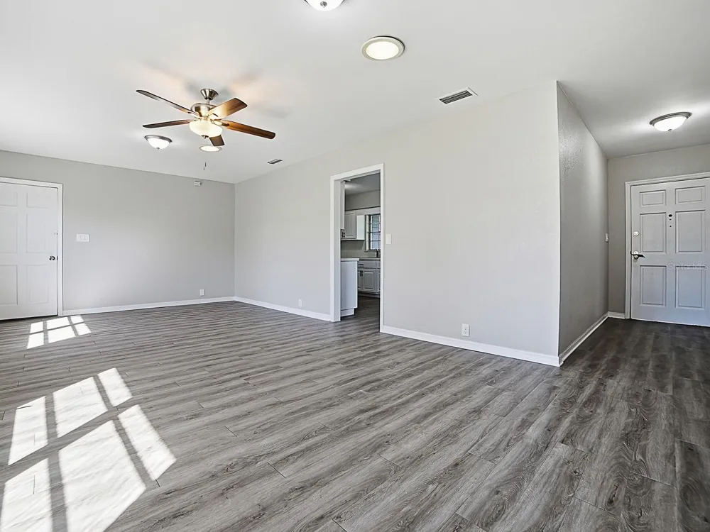 5 OAK STREET Yalaha, FL 34797