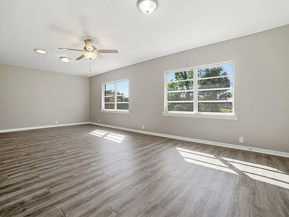 5 OAK STREET Yalaha, FL 34797