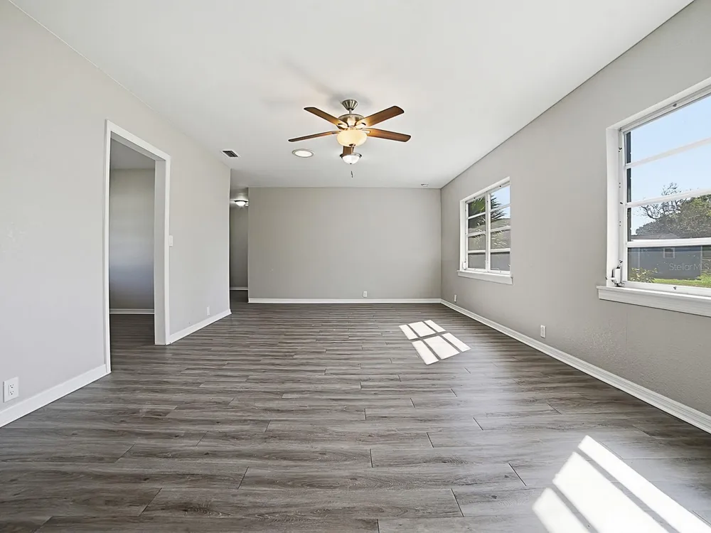 5 OAK STREET Yalaha, FL 34797