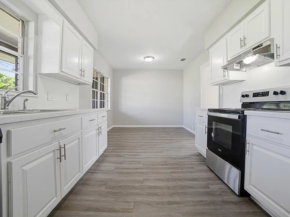 5 OAK STREET Yalaha, FL 34797