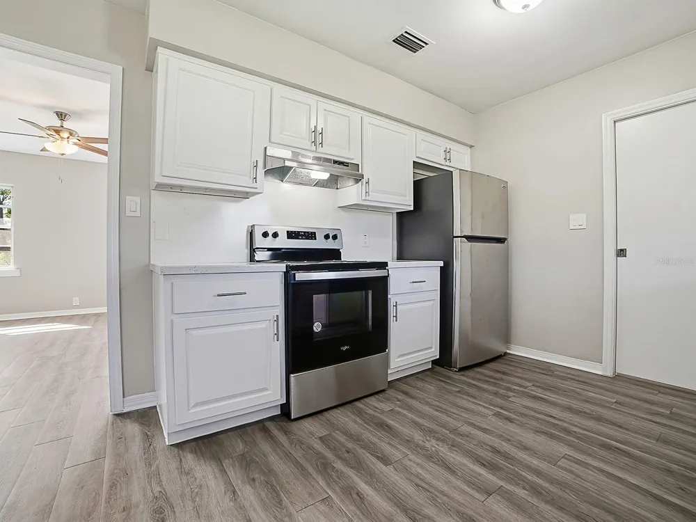 5 OAK STREET Yalaha, FL 34797