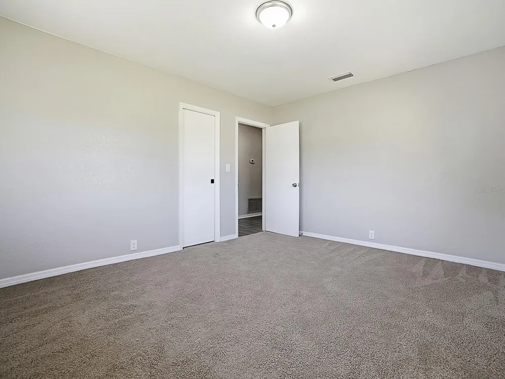 5 OAK STREET Yalaha, FL 34797
