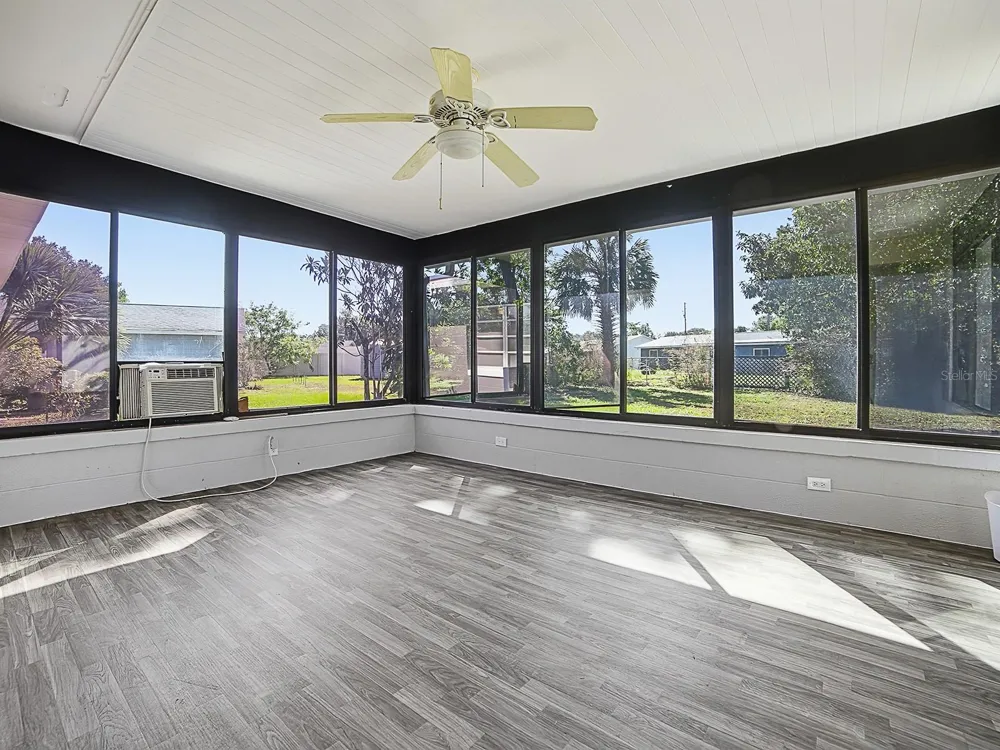 5 OAK STREET Yalaha, FL 34797