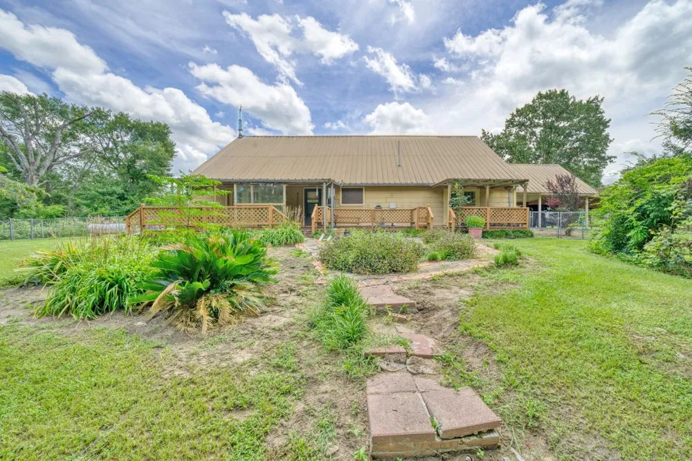 1470 Fellowship Lane Madisonville, TX 77864