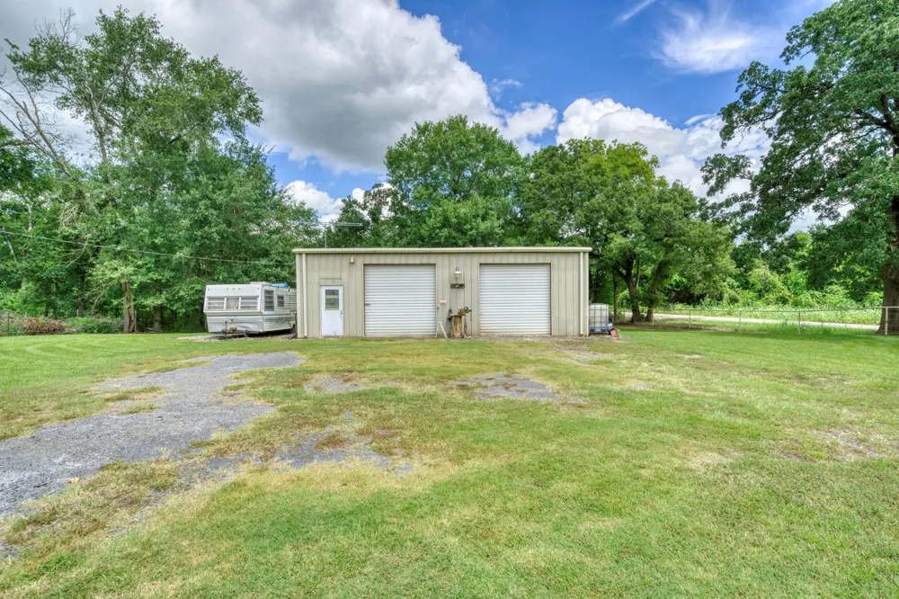 1470 Fellowship Lane Madisonville, TX 77864