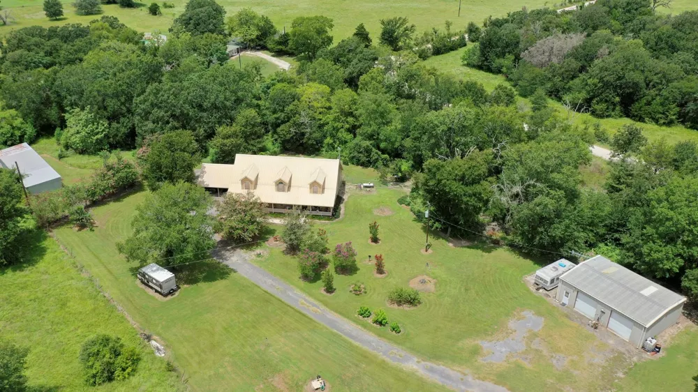 1470 Fellowship Lane Madisonville, TX 77864