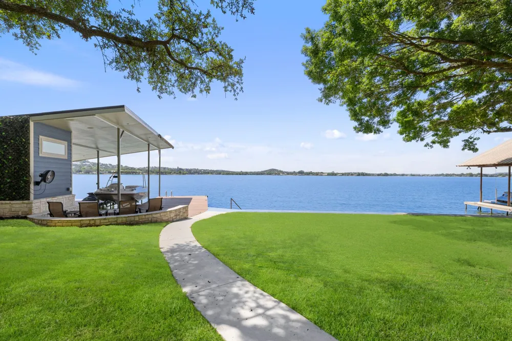 21 Beaver Island Granite Shoals, TX 78654