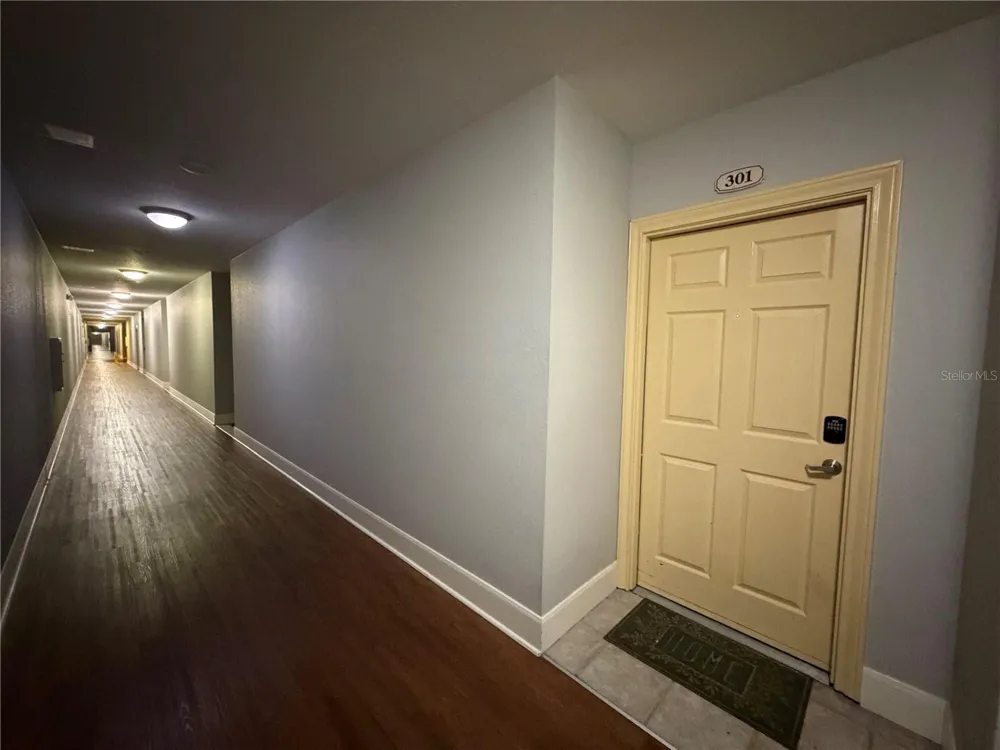 860 ORANGE AVENUE #301 Orlando, FL 32801