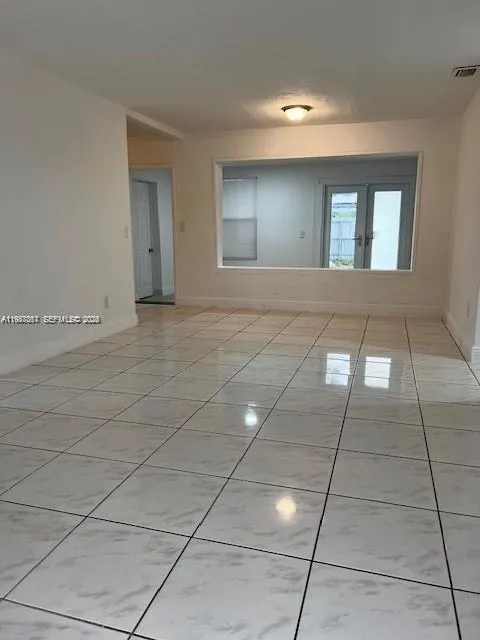 3811 SW 31st Ct West Park, FL 33023