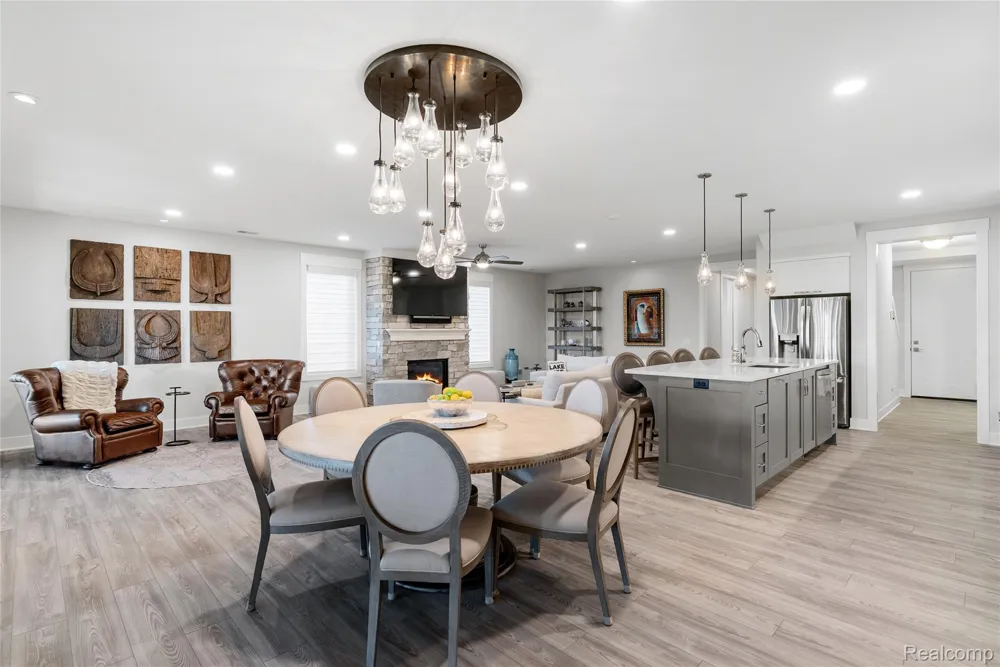 2031 Ottawa Beach Road Park Township, MI 49424