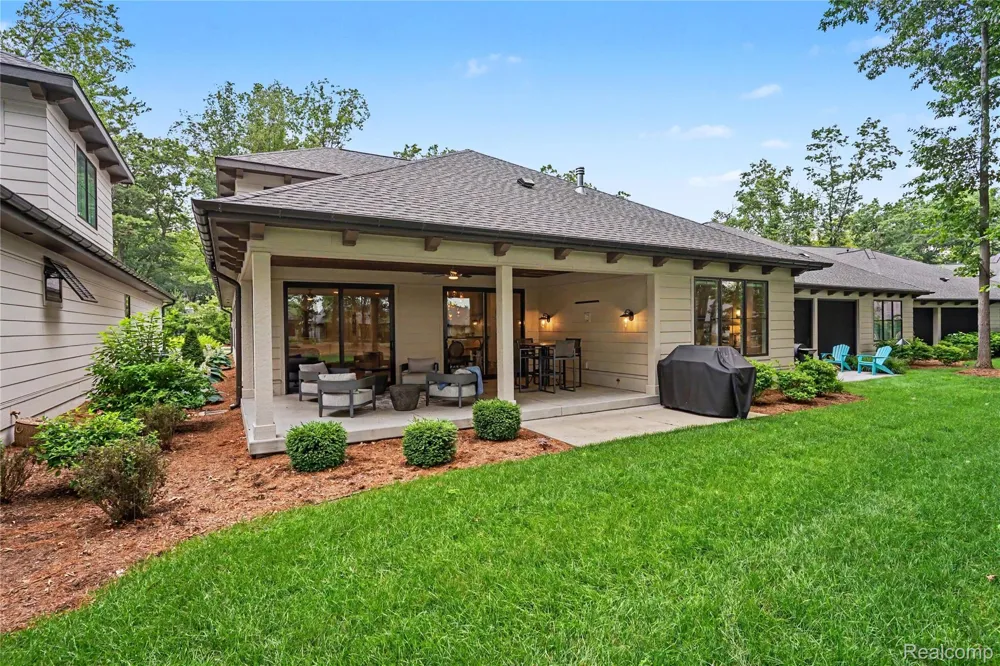 2031 Ottawa Beach Road Park Township, MI 49424
