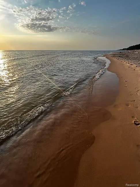 2031 Ottawa Beach Road Park Township, MI 49424