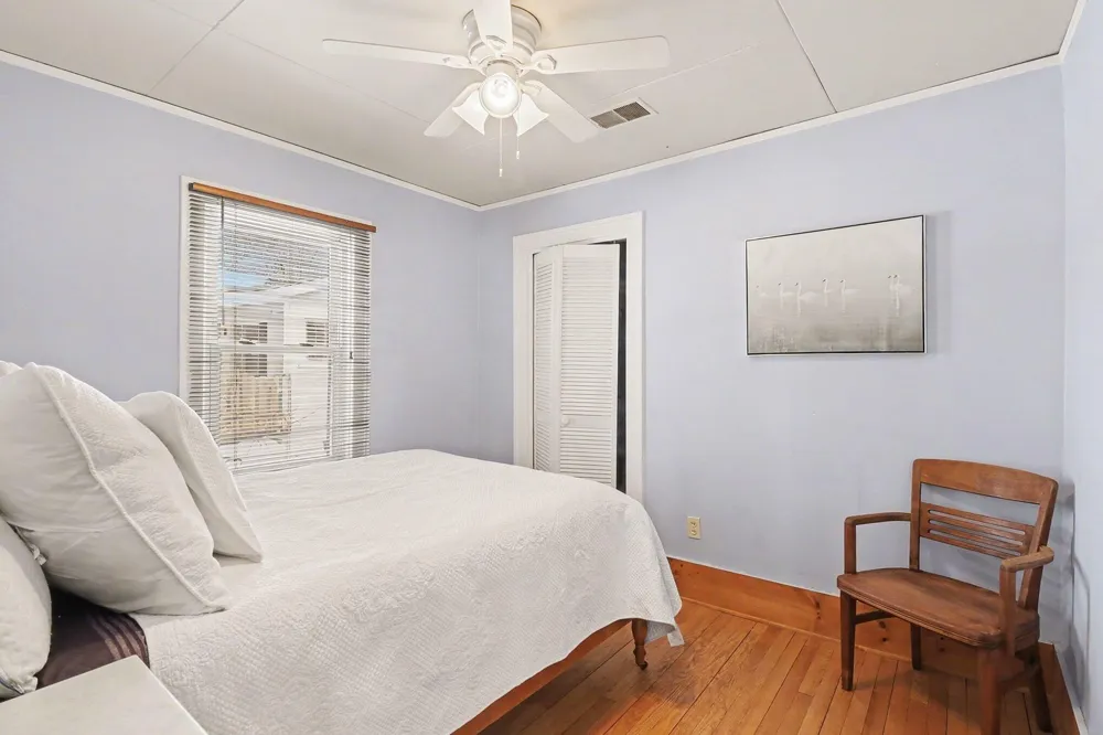 11637 Algonquin Drive Hamburg Township, MI 48169