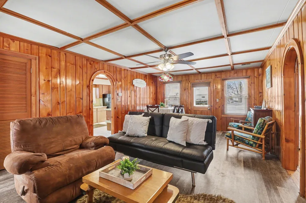 11637 Algonquin Drive Hamburg Township, MI 48169