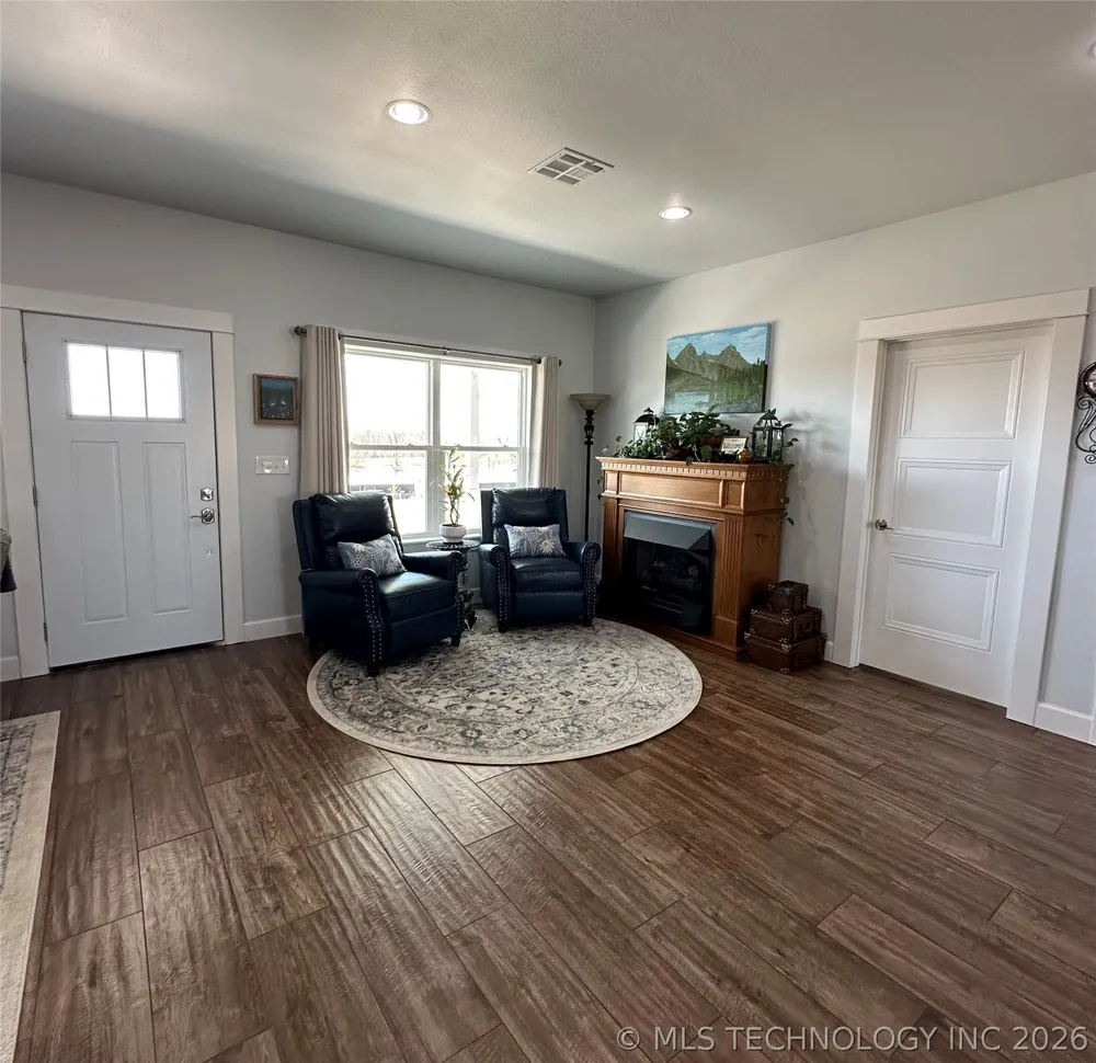 27740 4020 ROAD Ramona, OK 74061