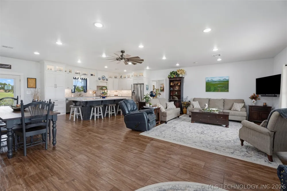 27740 4020 ROAD Ramona, OK 74061