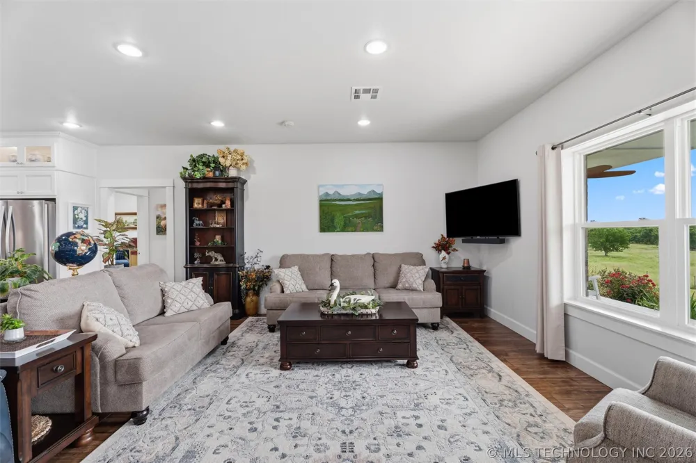 27740 4020 ROAD Ramona, OK 74061