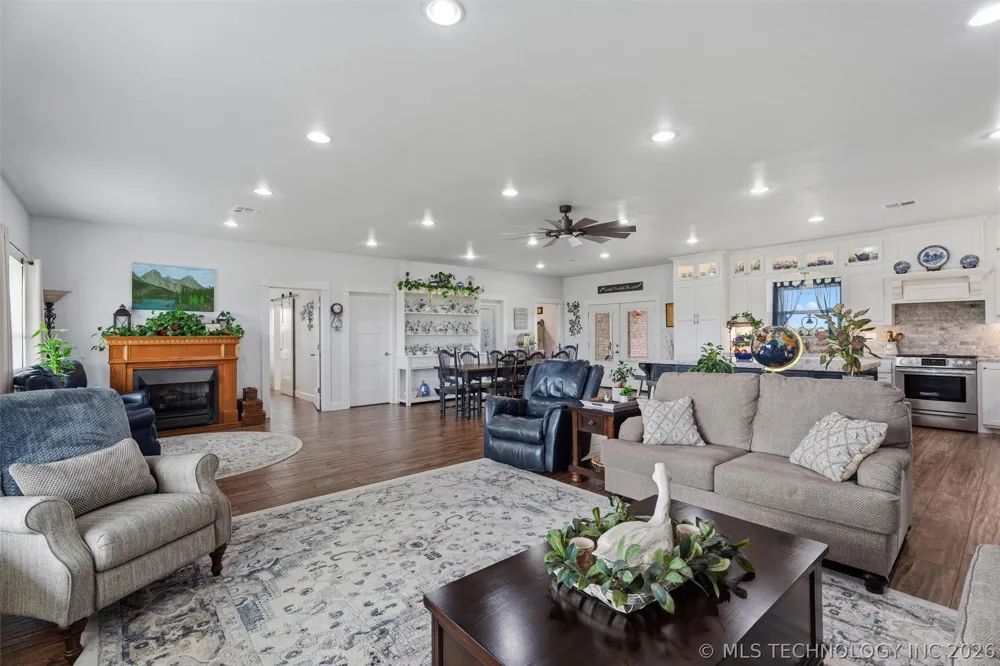27740 4020 ROAD Ramona, OK 74061