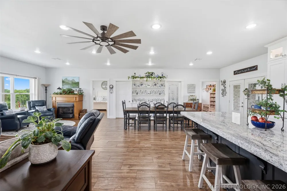 27740 4020 ROAD Ramona, OK 74061