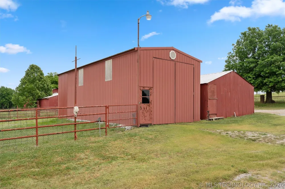 27740 4020 ROAD Ramona, OK 74061