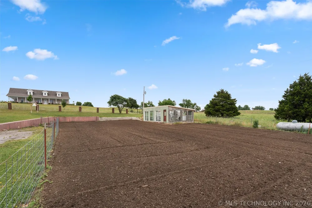27740 4020 ROAD Ramona, OK 74061