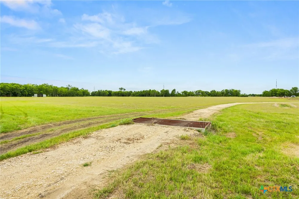 11210 Texas Hwy 53 Rogers, TX 76569