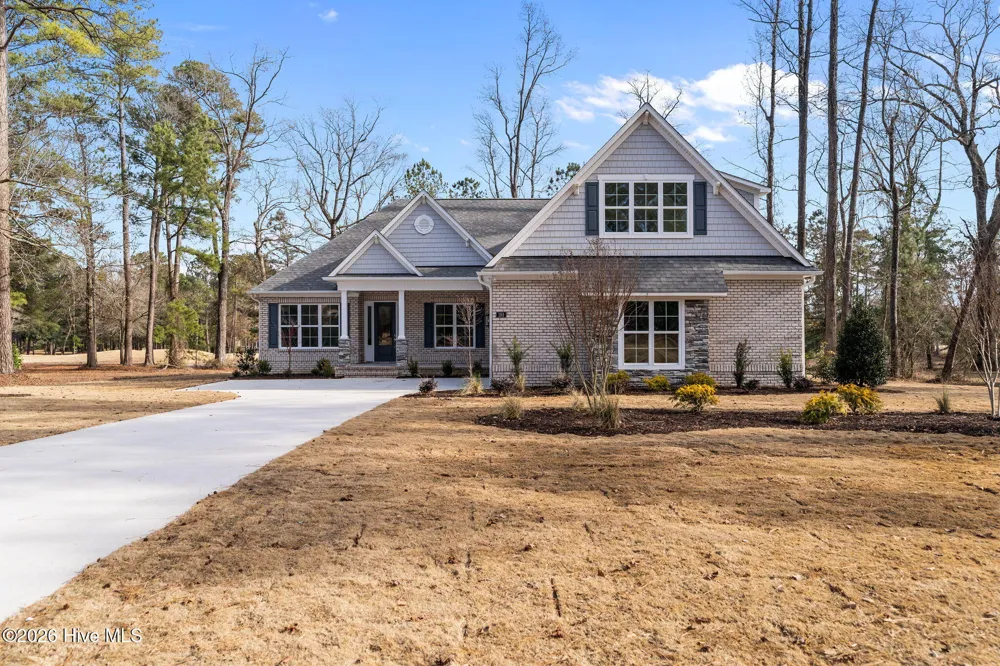 193 E Winding Way Wallace, NC 28466