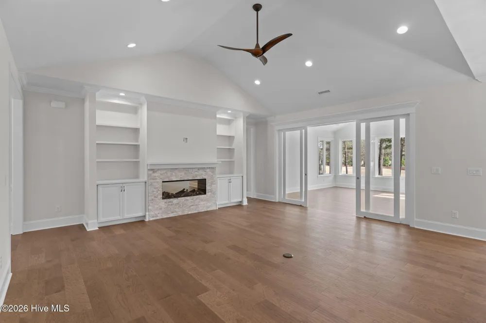 193 E Winding Way Wallace, NC 28466