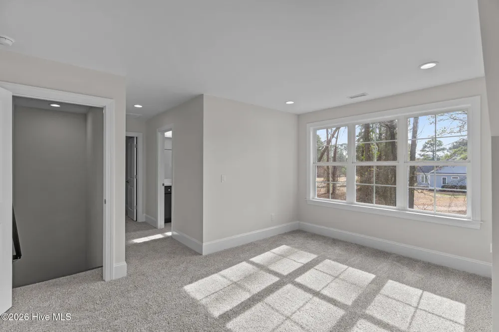 193 E Winding Way Wallace, NC 28466