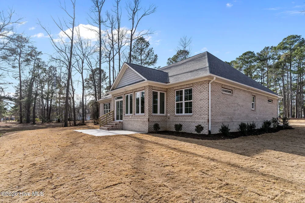 193 E Winding Way Wallace, NC 28466