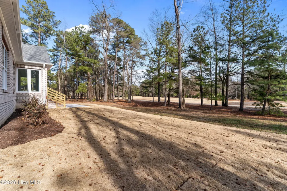 193 E Winding Way Wallace, NC 28466