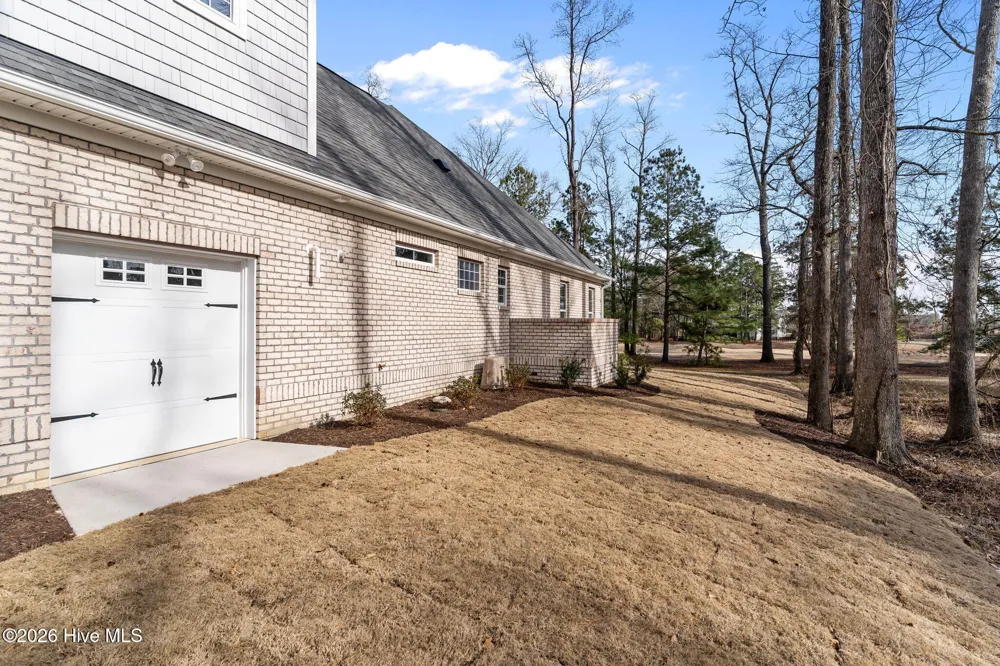 193 E Winding Way Wallace, NC 28466