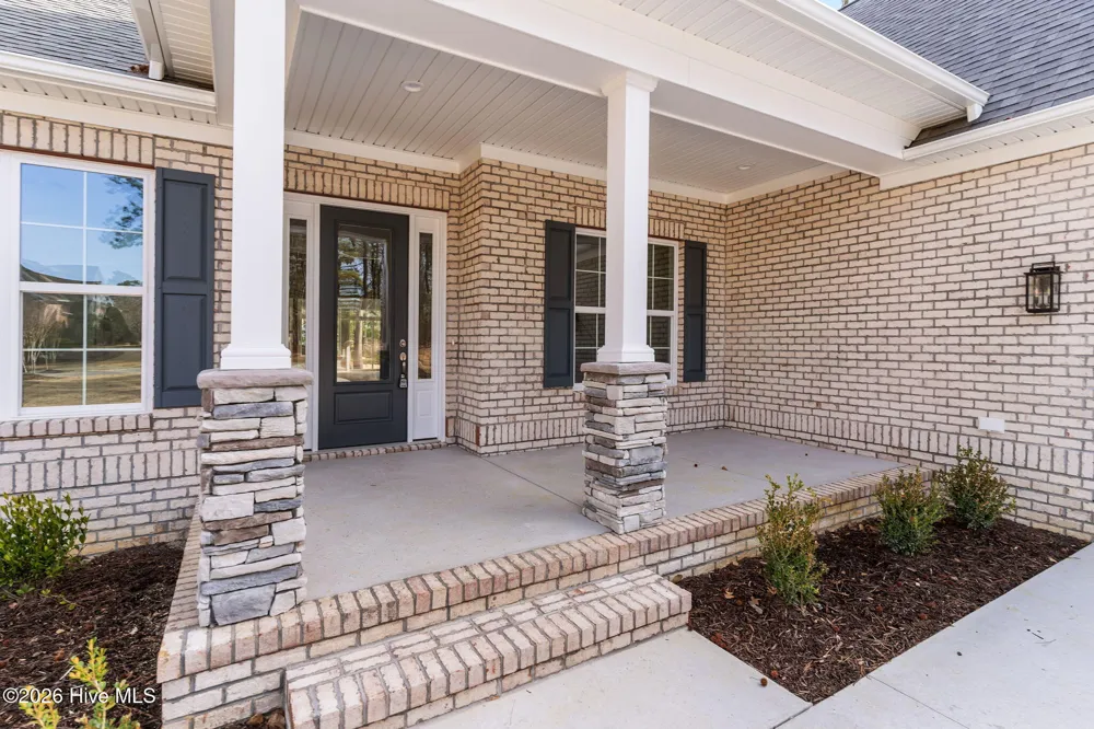 193 E Winding Way Wallace, NC 28466