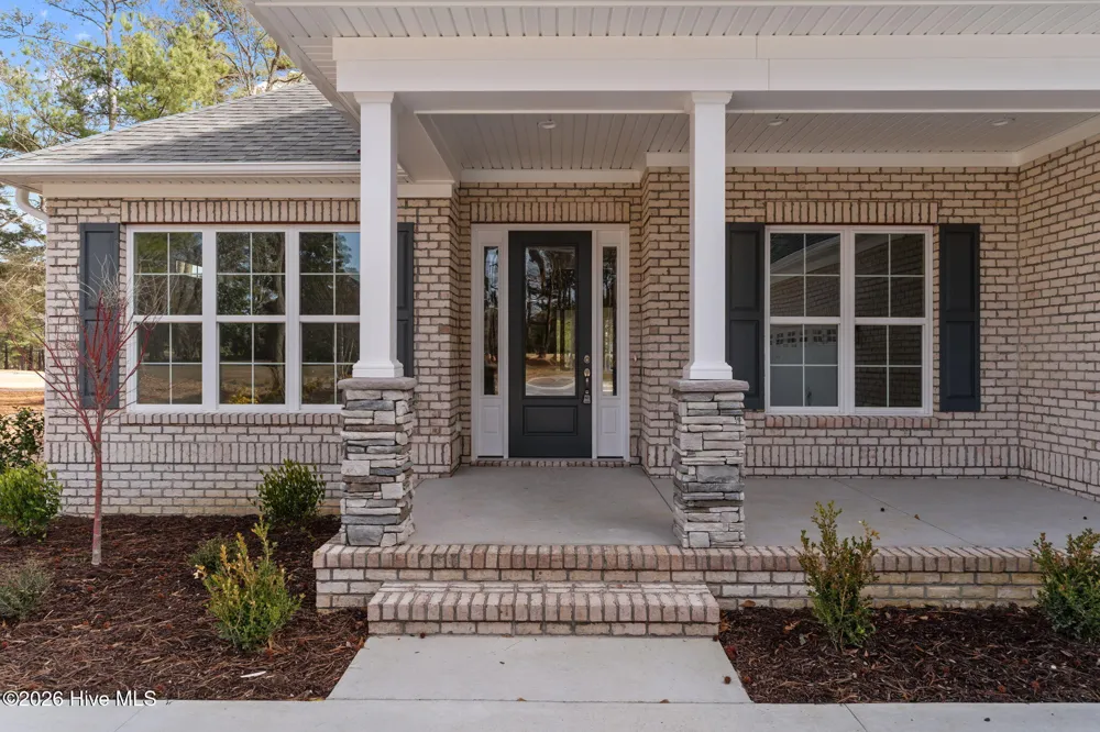 193 E Winding Way Wallace, NC 28466
