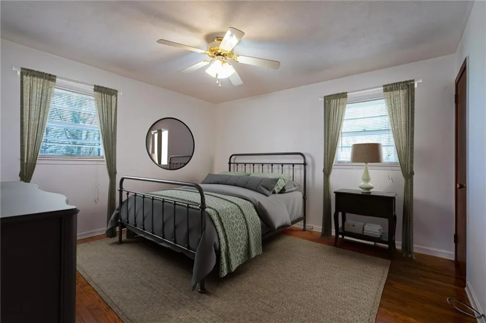 33 Summit Drive Lindale, GA 30147