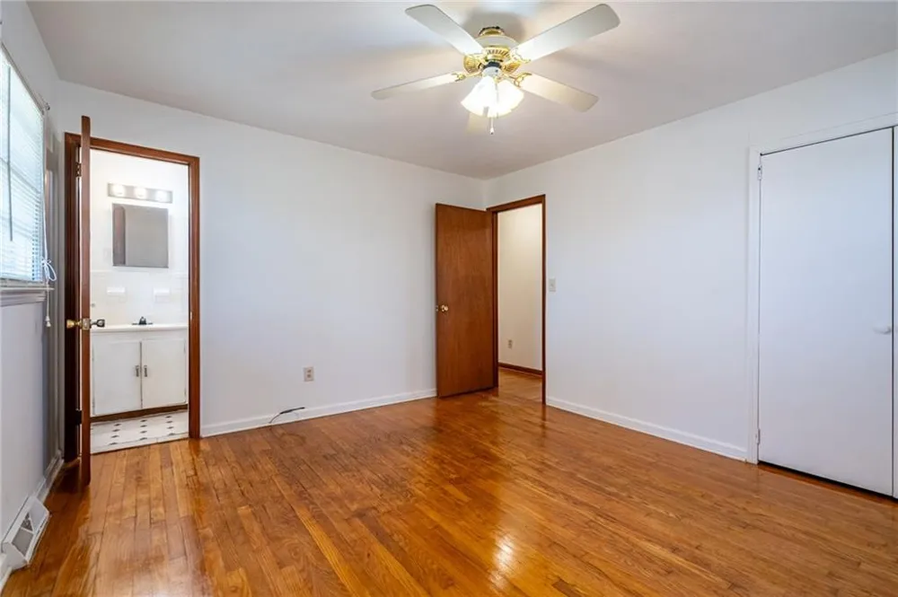 33 Summit Drive Lindale, GA 30147