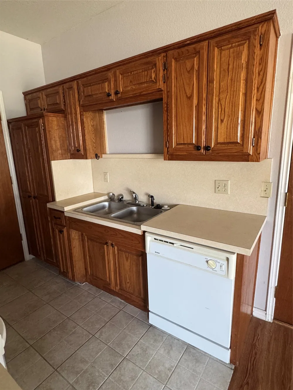 503 WASHINGTON STREET #A Kaufman, TX 75142