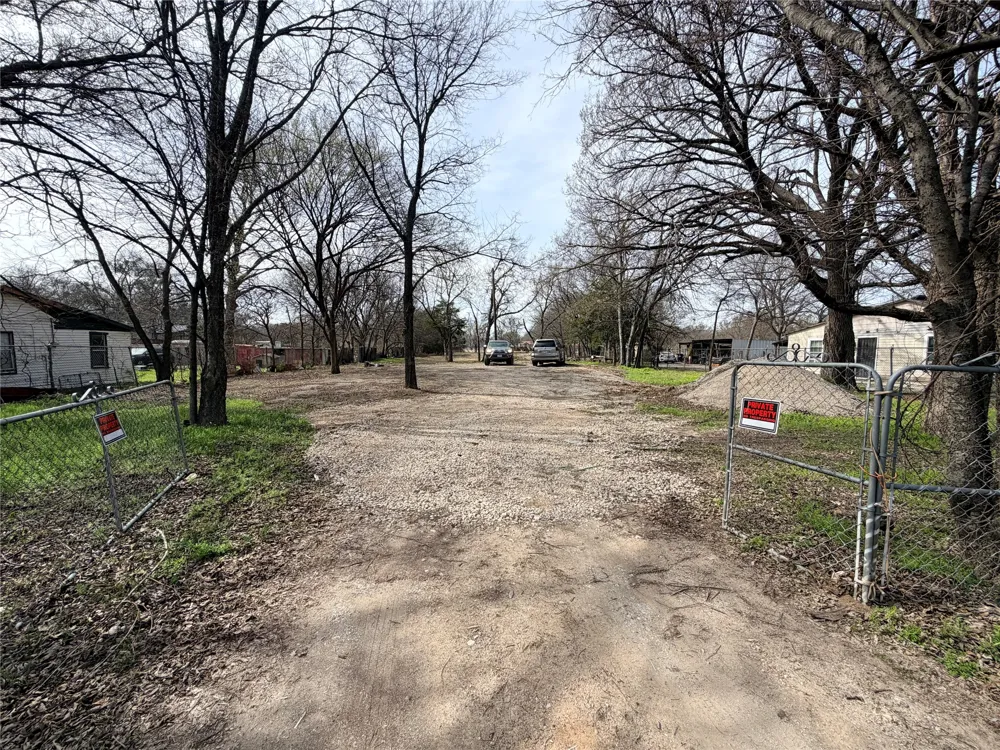 4151 Interurban Road Lancaster, TX 75134