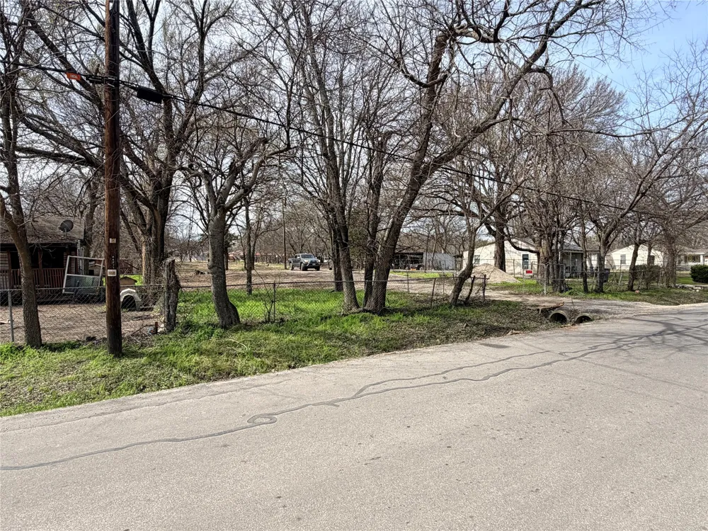 4151 Interurban Road Lancaster, TX 75134
