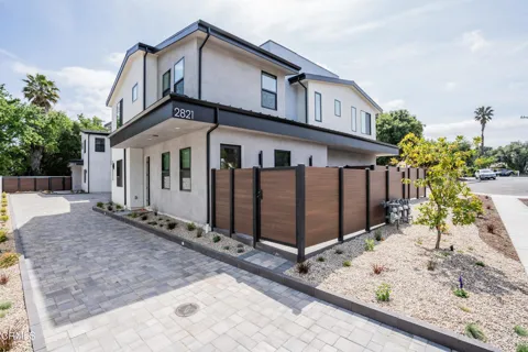 2821 Los Robles Road