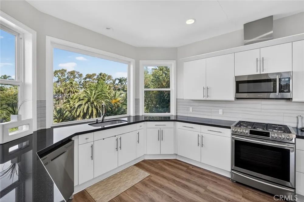 214 Avenida Montalvo #2 San Clemente, CA 92672