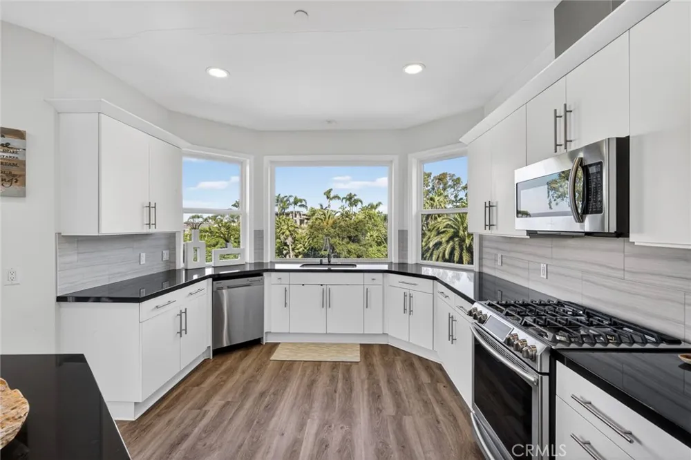 214 Avenida Montalvo #2 San Clemente, CA 92672