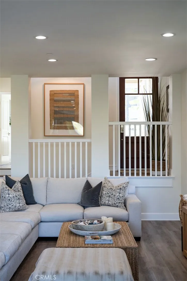 214 Avenida Montalvo #2 San Clemente, CA 92672