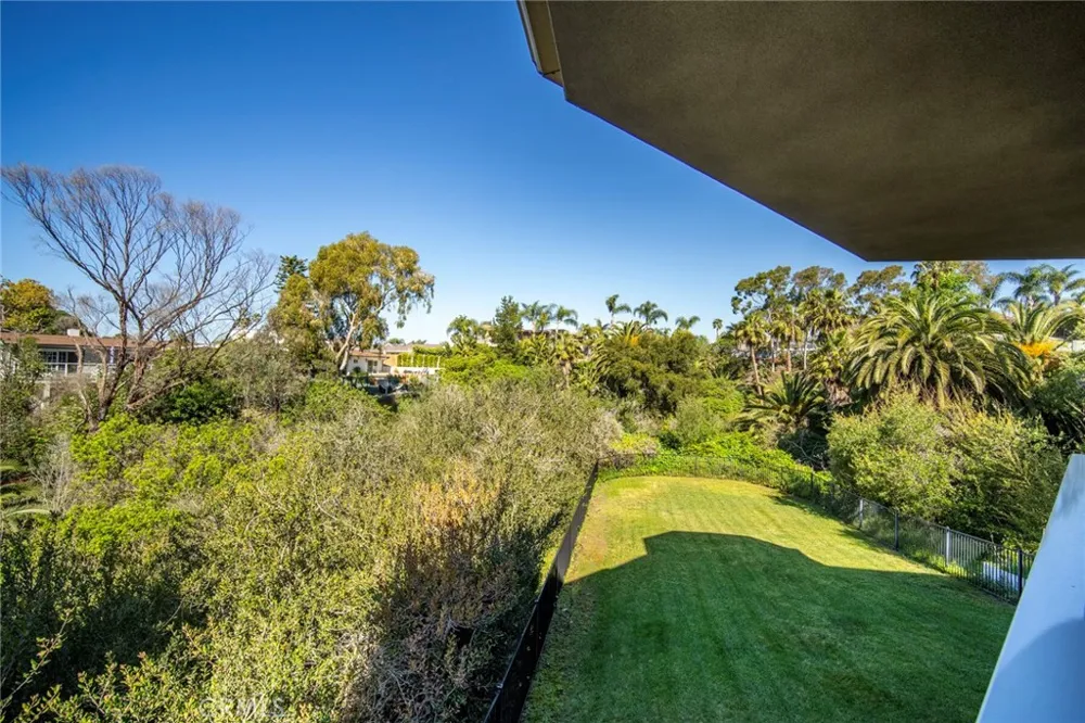 214 Avenida Montalvo #2 San Clemente, CA 92672