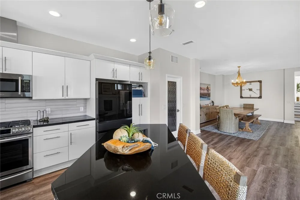 214 Avenida Montalvo #2 San Clemente, CA 92672