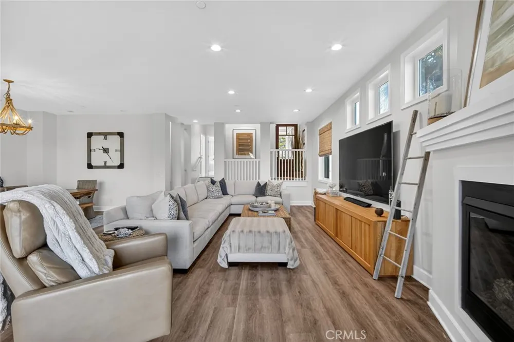 214 Avenida Montalvo #2 San Clemente, CA 92672